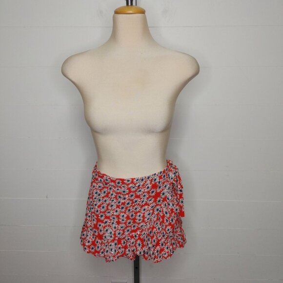 Zara wrap front ruffle daisy shorts size XS - Picture 2 of 12